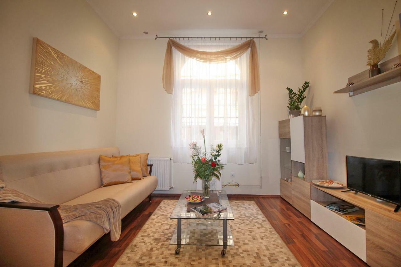 Castle Court Apartment Budapest Extérieur photo